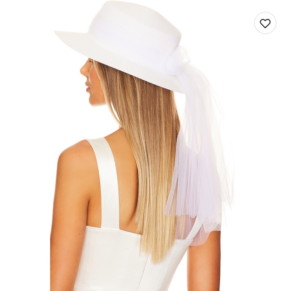 Lovers and friends bridal bow hat